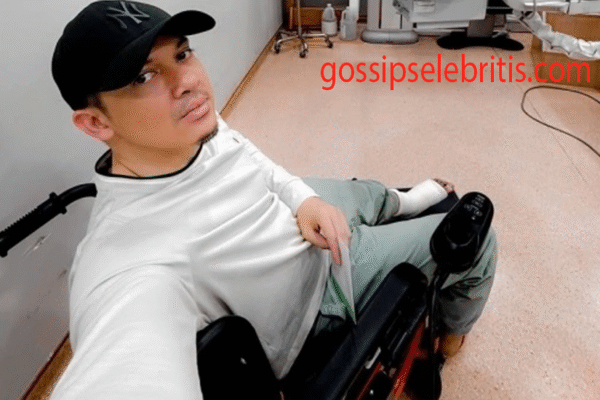 Irwansyah Alami Musibah, Kini Harus Pakai Kursi Roda Irwansyah Alami Musibah